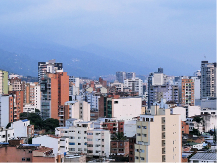 Bucaramanga, Colombia. La ciudad como ámbito de tensiones entre el crecimiento urbano y la memoria de los habitantes que la experimentan.